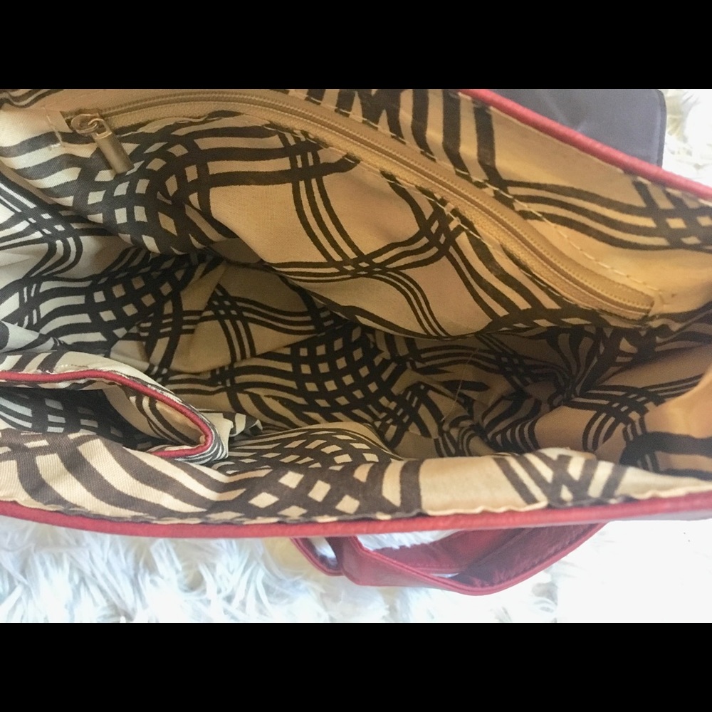 🔥Faux Leather Quilted Purse🌹 NWT🏷 - Picture 5 of 9